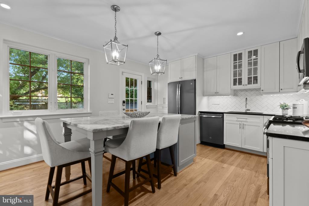 1302 MICHIGAN AVENUE