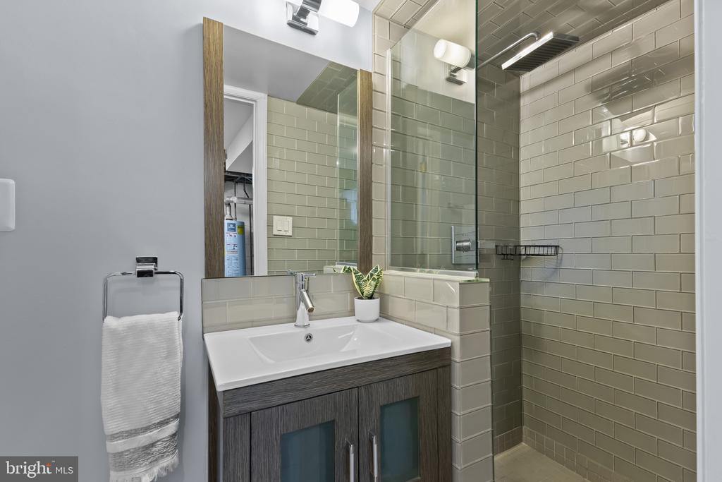 1302 MICHIGAN AVENUE