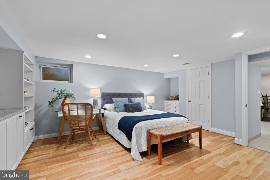 1302 MICHIGAN AVENUE