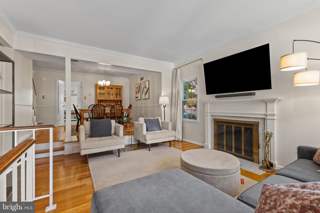 2722 FRANKLIN COURT