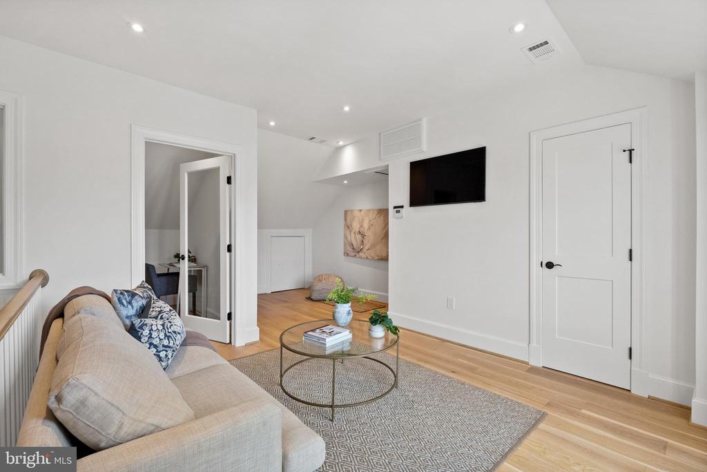 411 S SAINT ASAPH STREET
