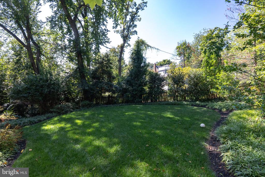 215 WOODLAND TERRACE A