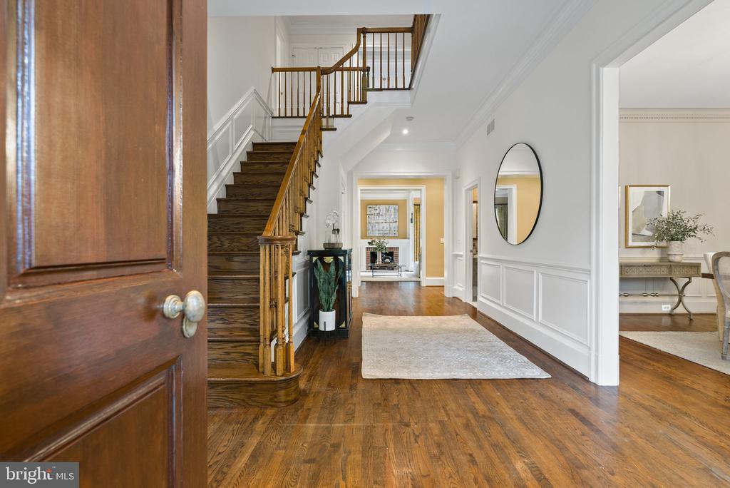 215 WOODLAND TERRACE A