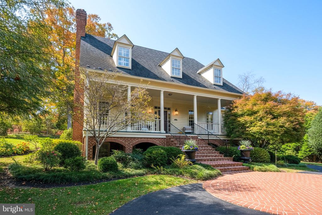 215 WOODLAND TERRACE A