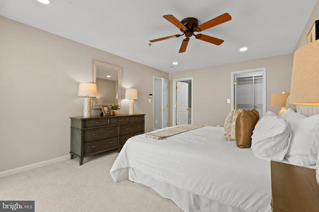 5105 DONOVAN DRIVE