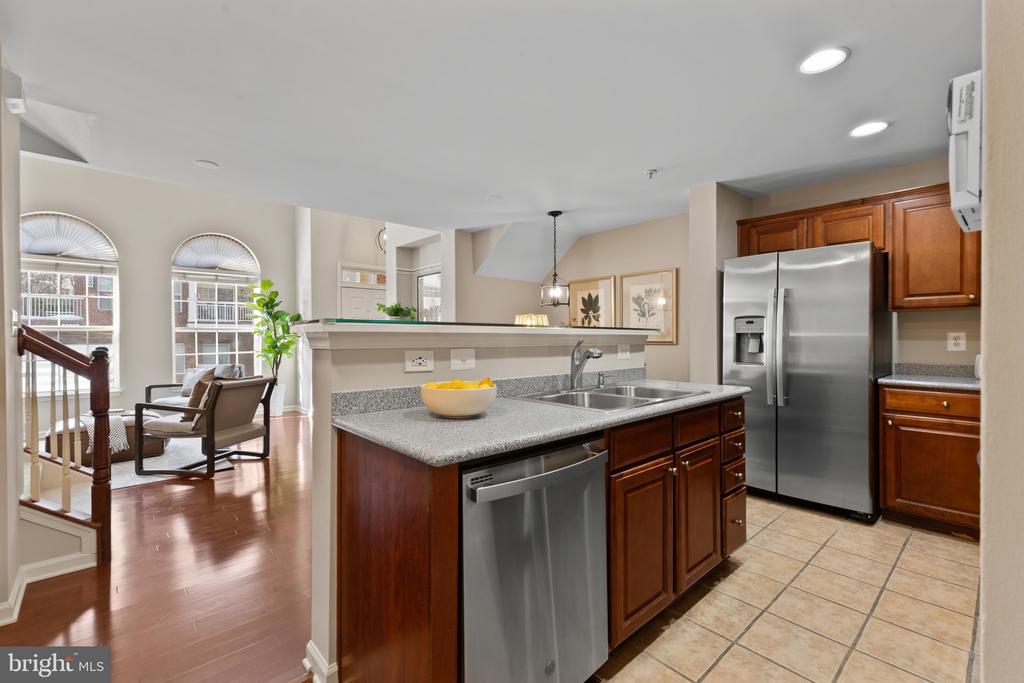 5105 DONOVAN DRIVE