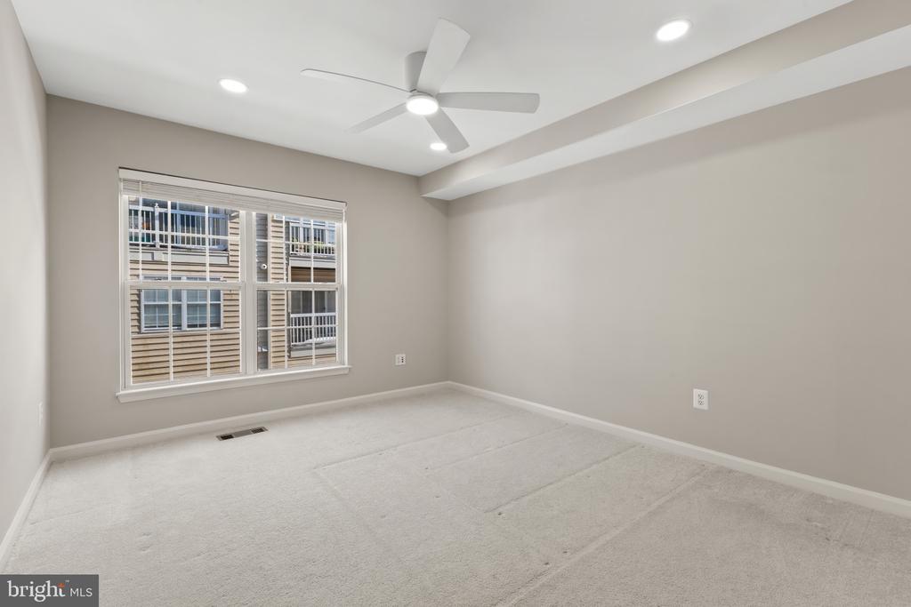 5105 DONOVAN DRIVE