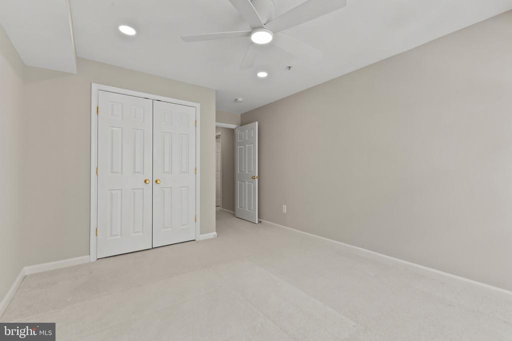 5105 DONOVAN DRIVE