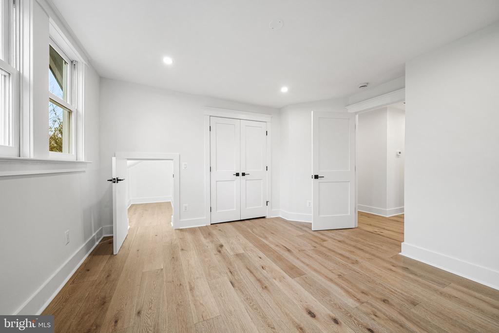 607 JOHNSTON PLACE