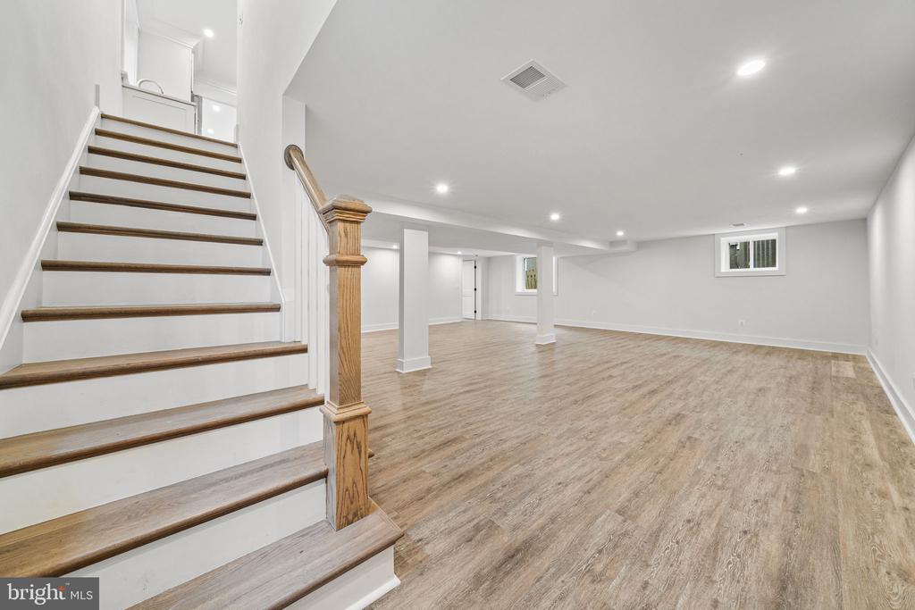 607 JOHNSTON PLACE