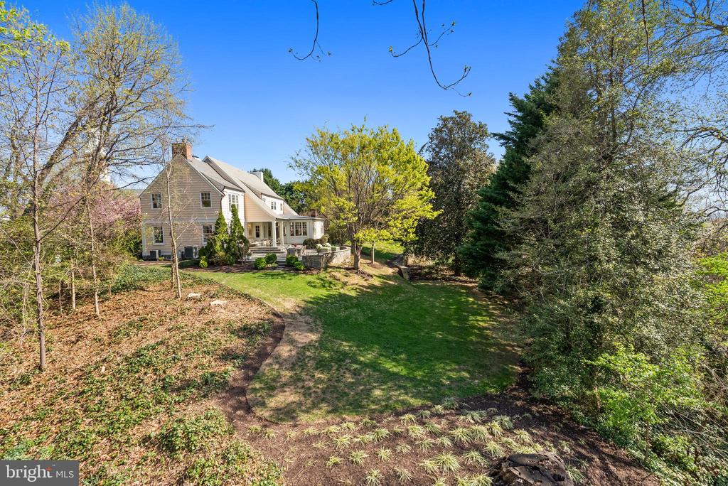 2307 RUSSELL ROAD