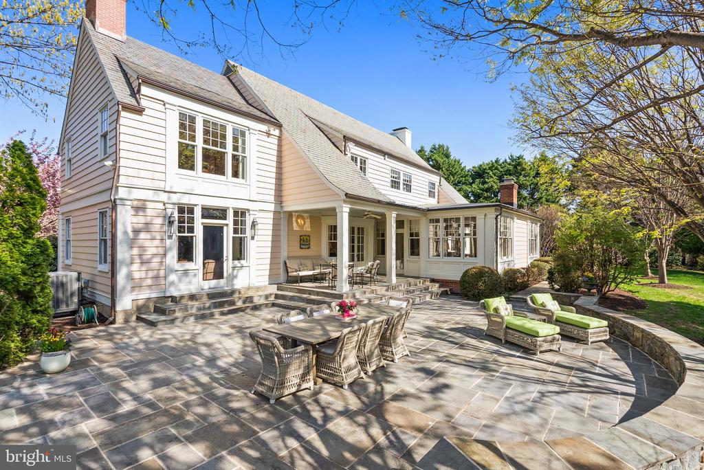 2307 RUSSELL ROAD