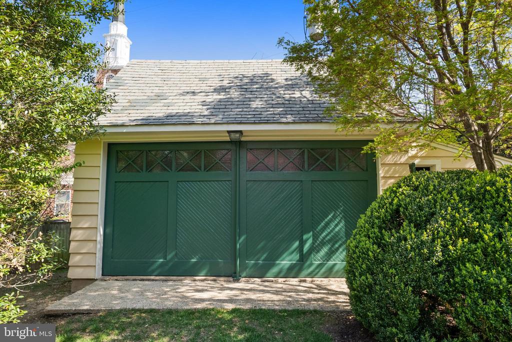 2307 RUSSELL ROAD