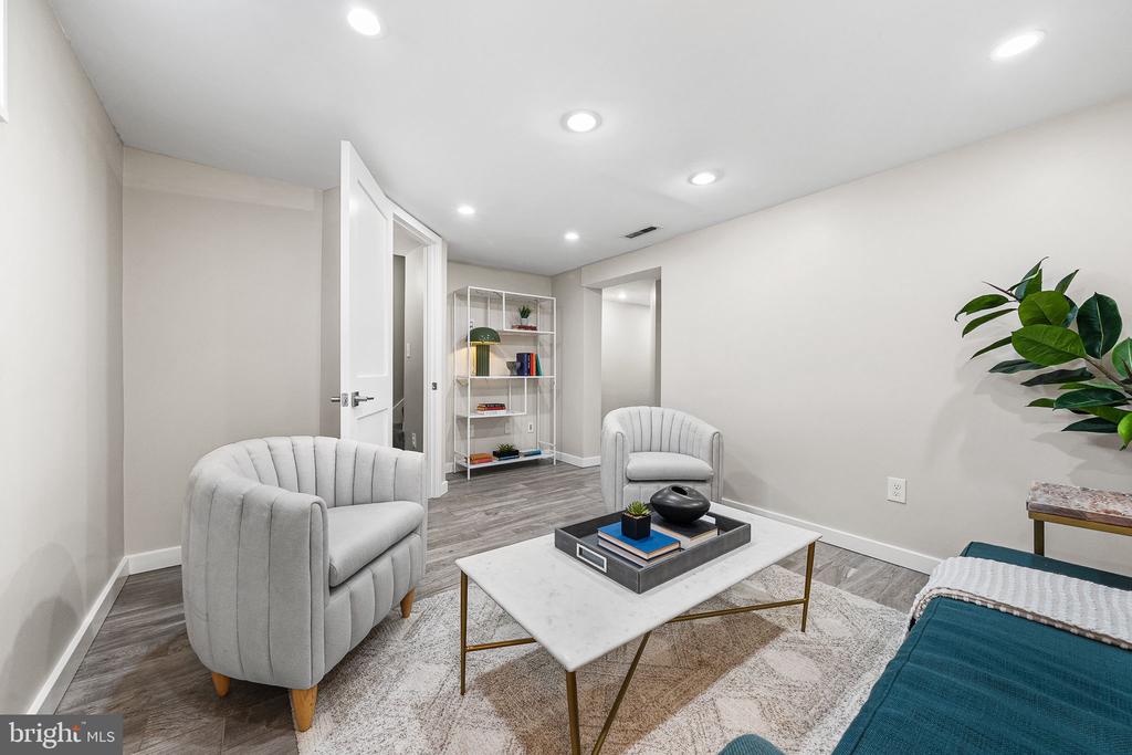 10 E LINDEN STREET