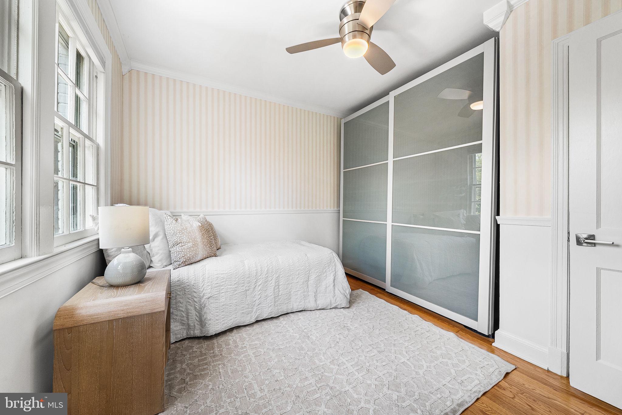 10 E LINDEN STREET