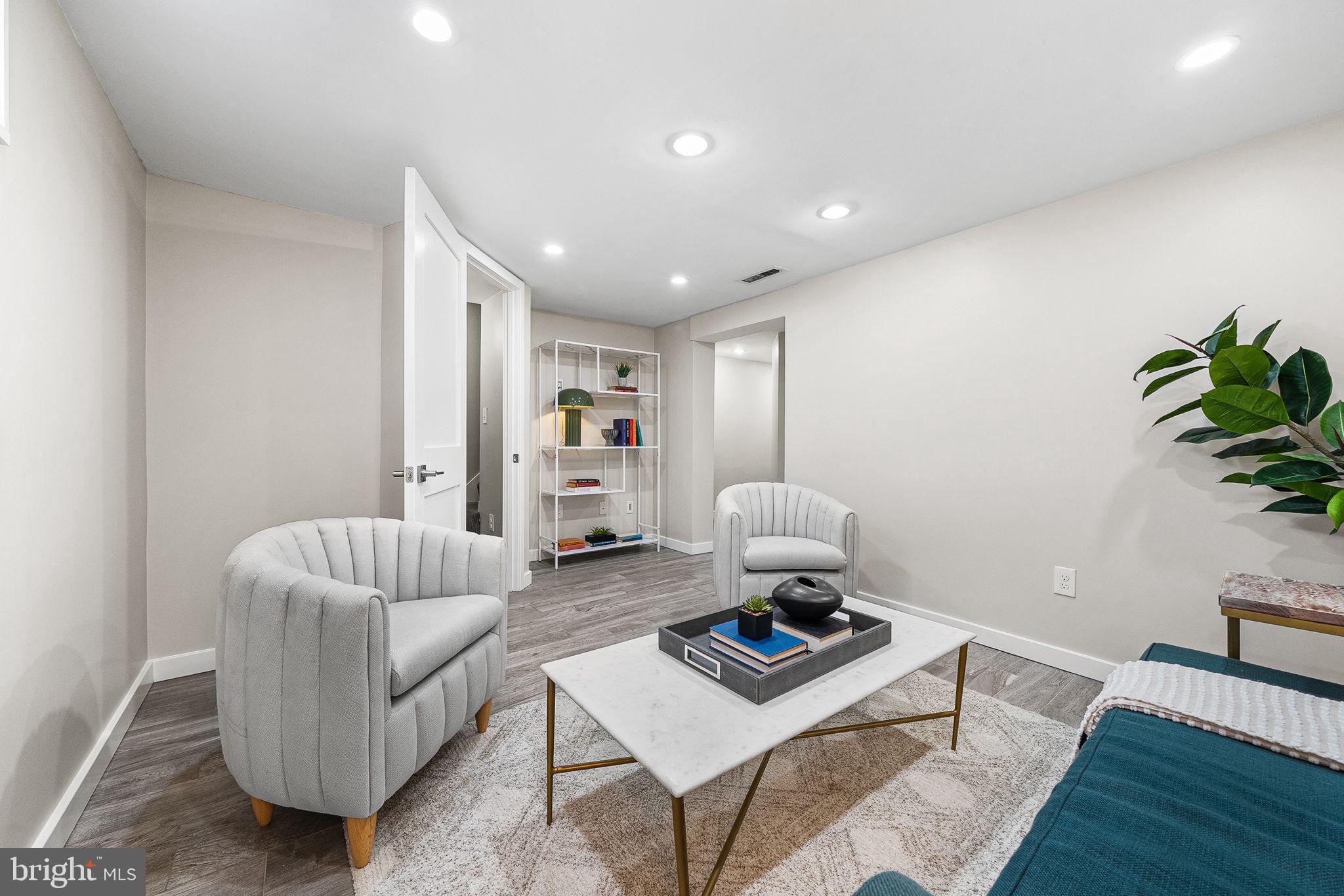 10 E LINDEN STREET