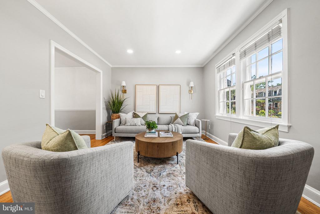 10 E LINDEN STREET