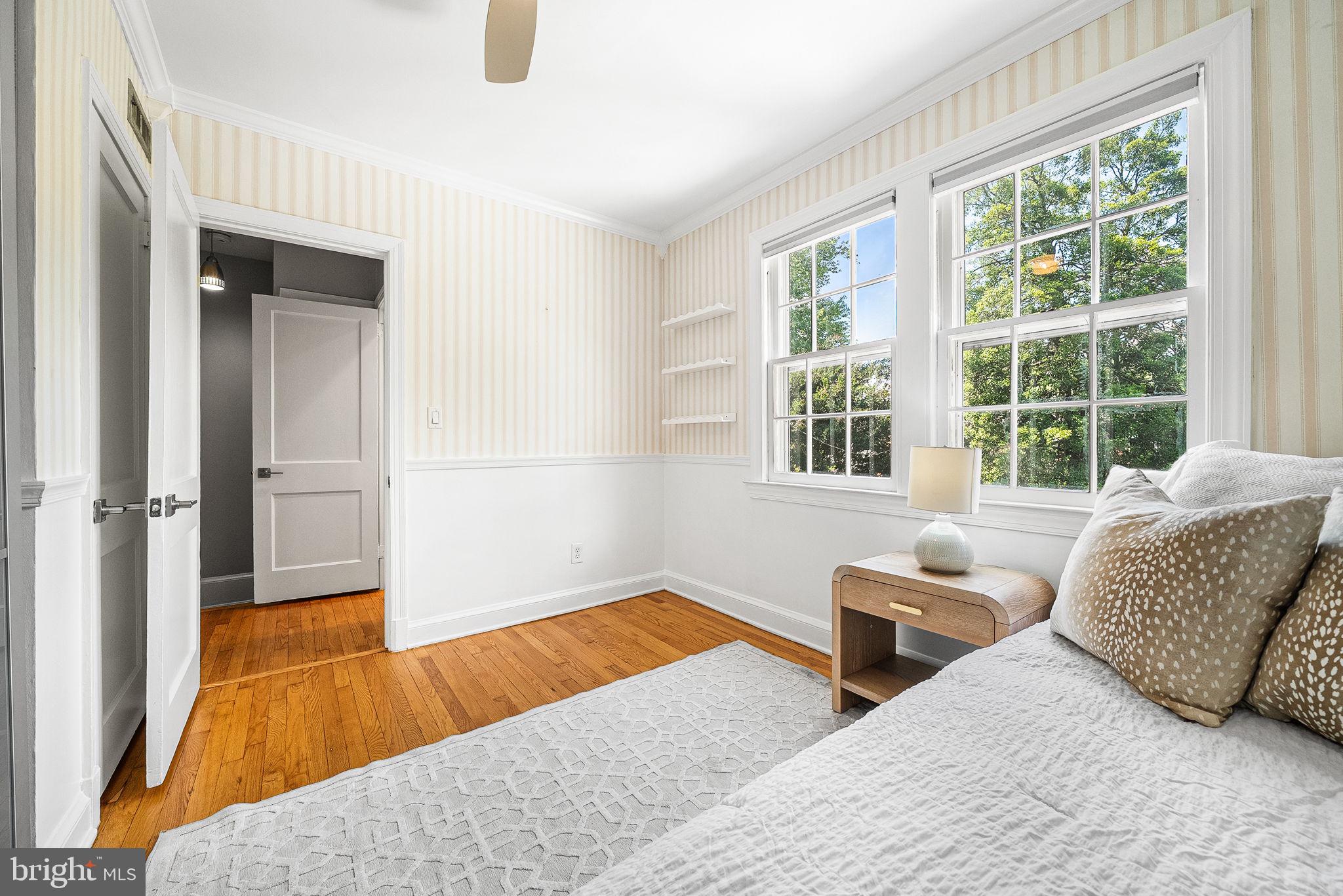 10 E LINDEN STREET