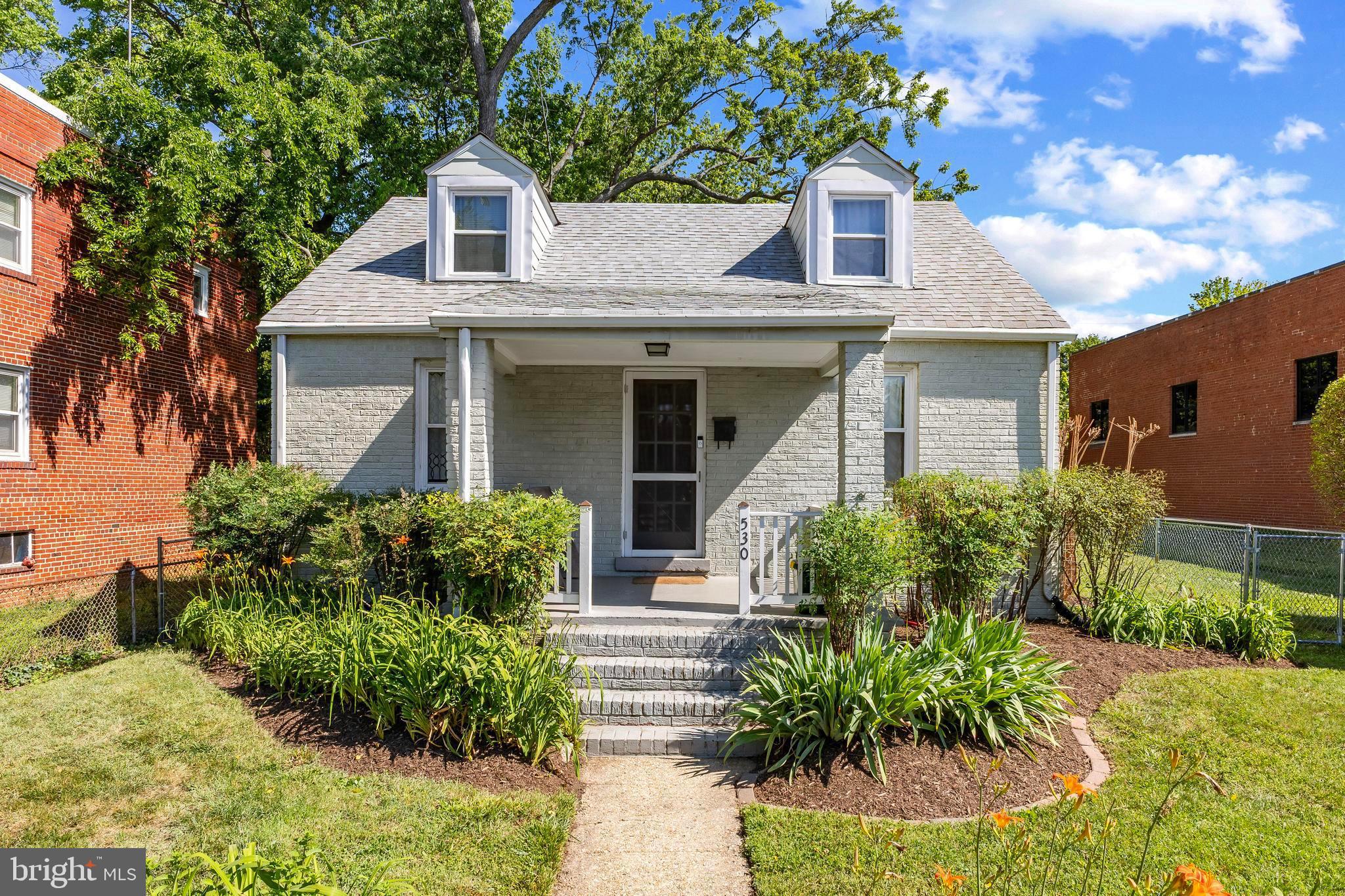530 E ALEXANDRIA AVENUE