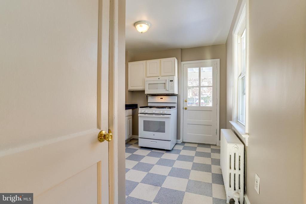 530 E ALEXANDRIA AVENUE