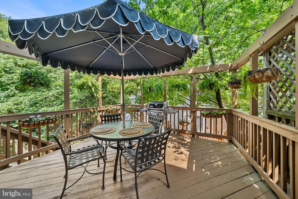 1258 QUAKER HILL DRIVE
