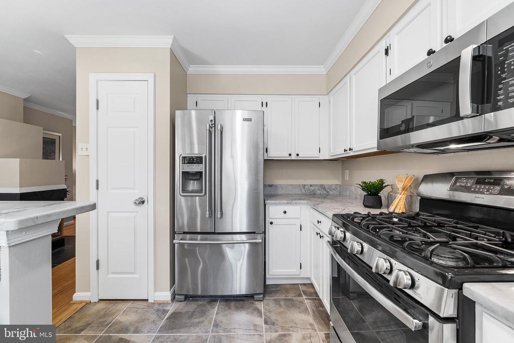 1258 QUAKER HILL DRIVE