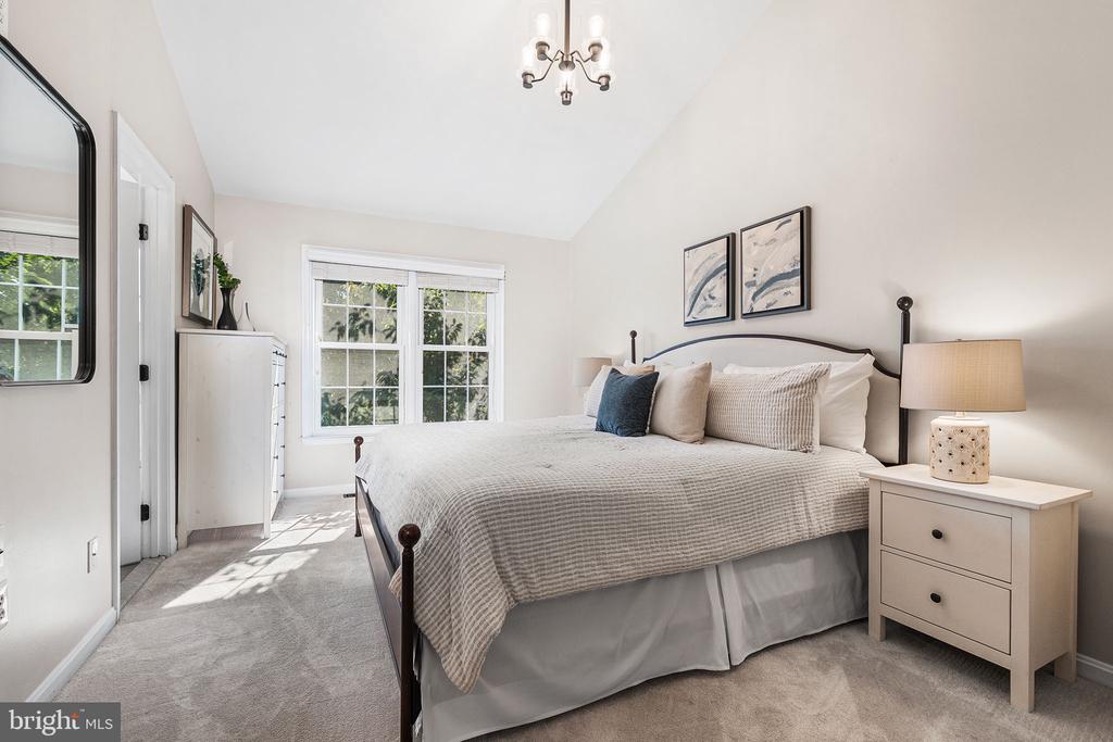 1258 QUAKER HILL DRIVE