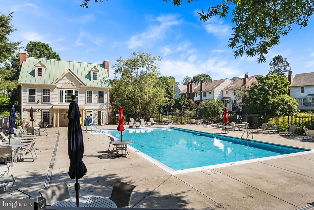 1258 QUAKER HILL DRIVE