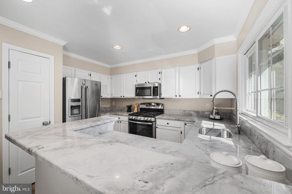 1258 QUAKER HILL DRIVE