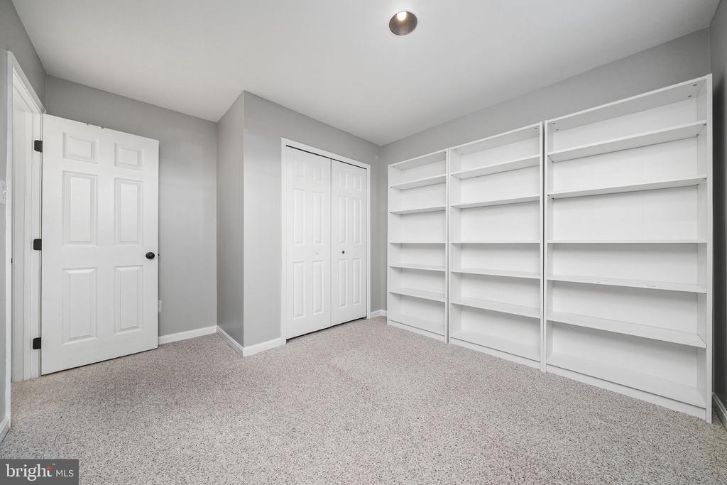 1258 QUAKER HILL DRIVE