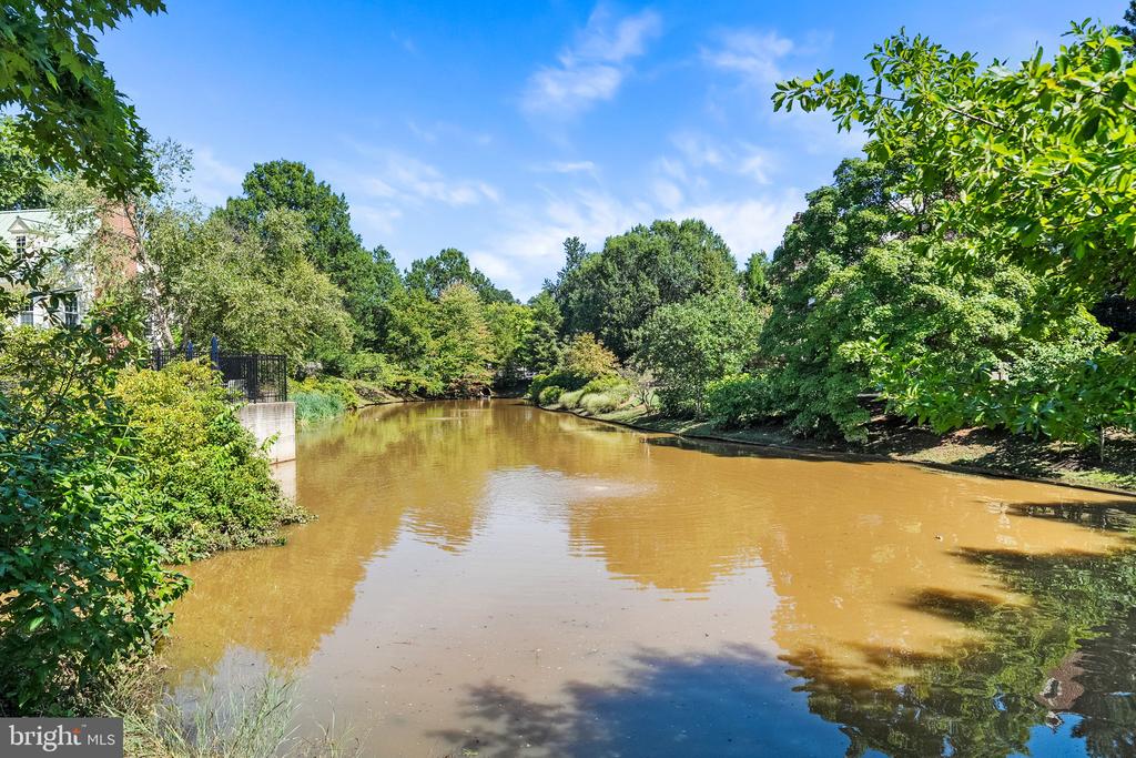 1258 QUAKER HILL DRIVE
