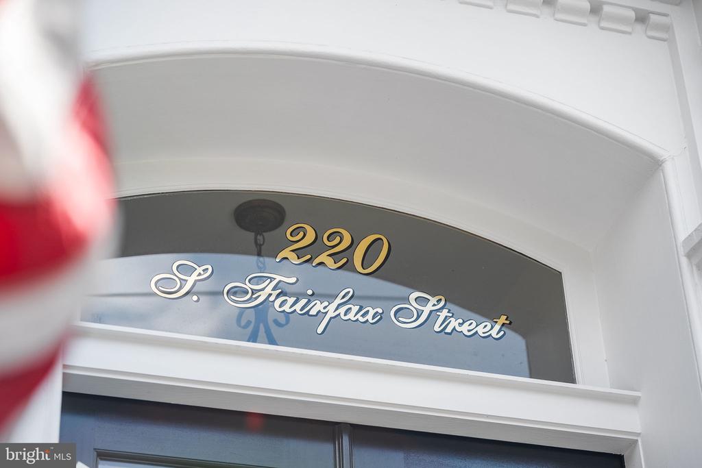 220 S FAIRFAX STREET