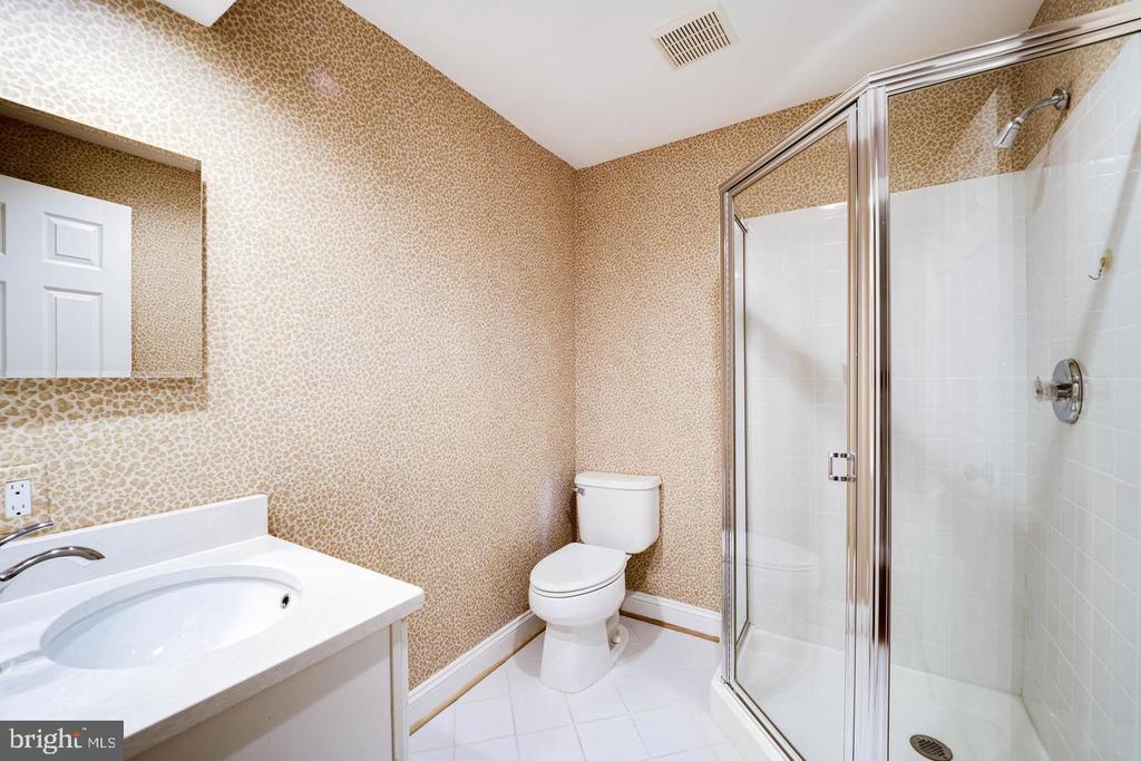 819 RIVERGATE PLACE