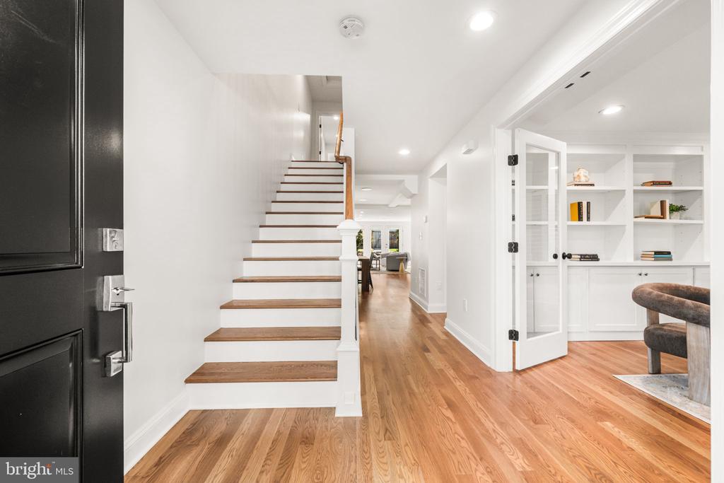 315 N ALFRED STREET