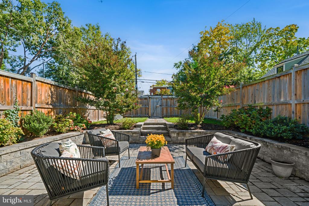315 N ALFRED STREET