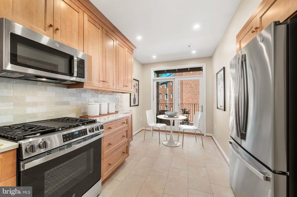 709 MASSEY LANE N Unit: A