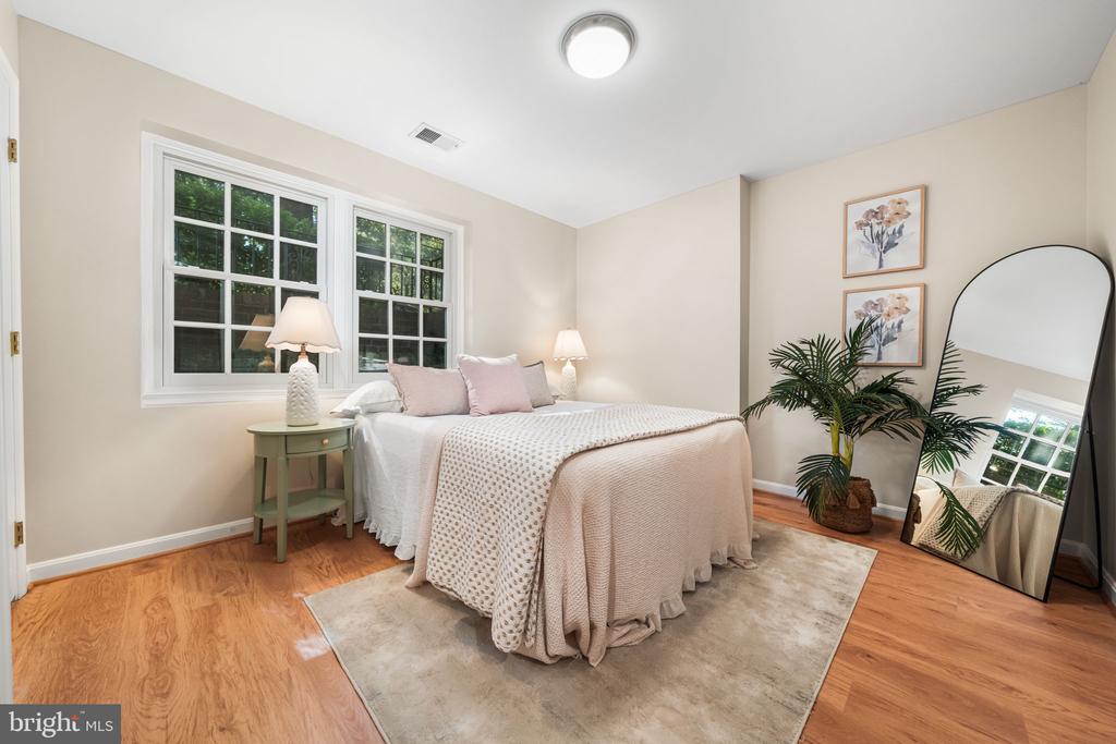 709 MASSEY LANE N Unit: A