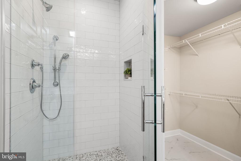 709 MASSEY LANE N Unit: A