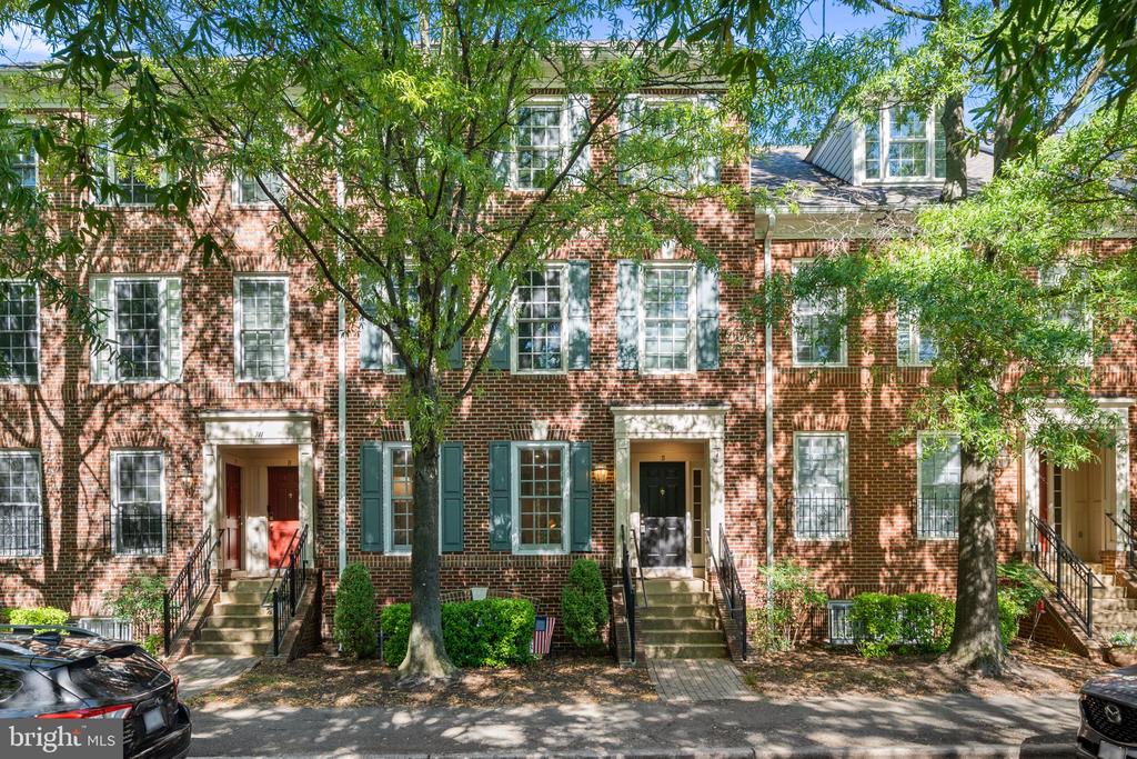709 MASSEY LANE N Unit: A