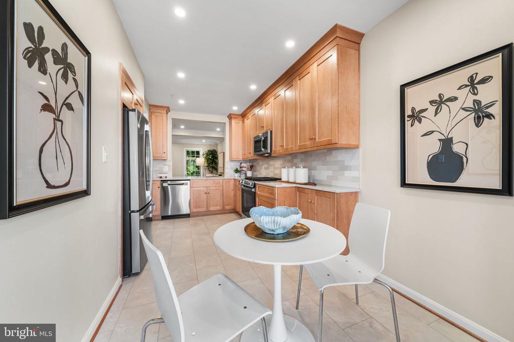 709 MASSEY LANE N Unit: A