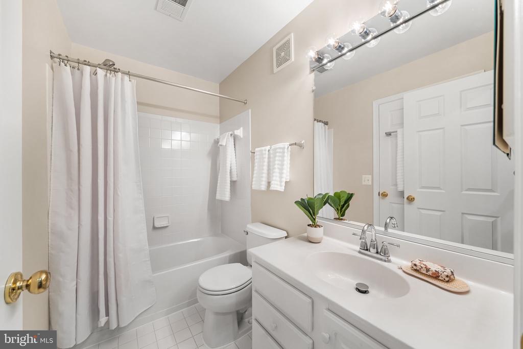 709 MASSEY LANE N Unit: A