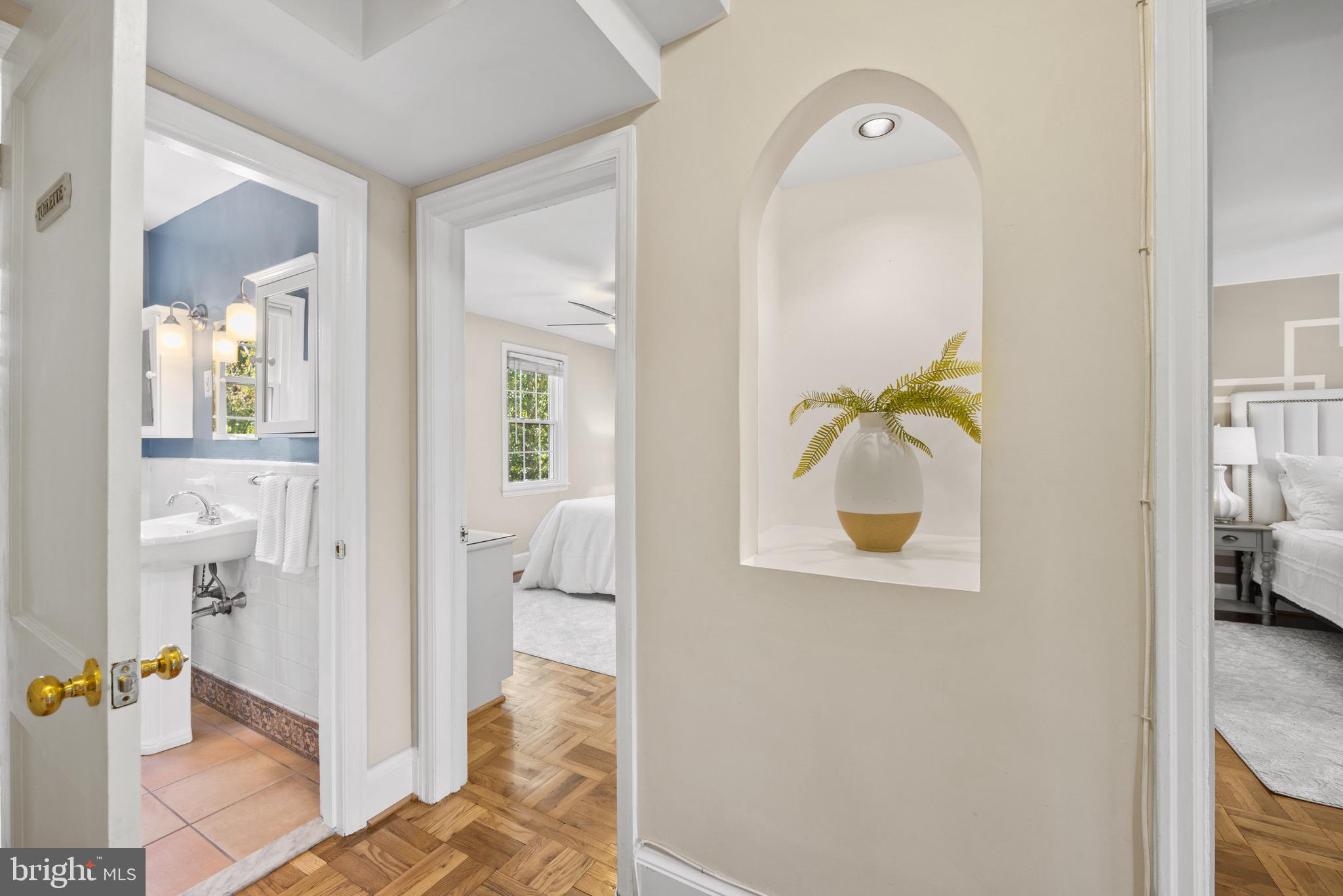 6601 E Wakefield DRIVE Unit: B2