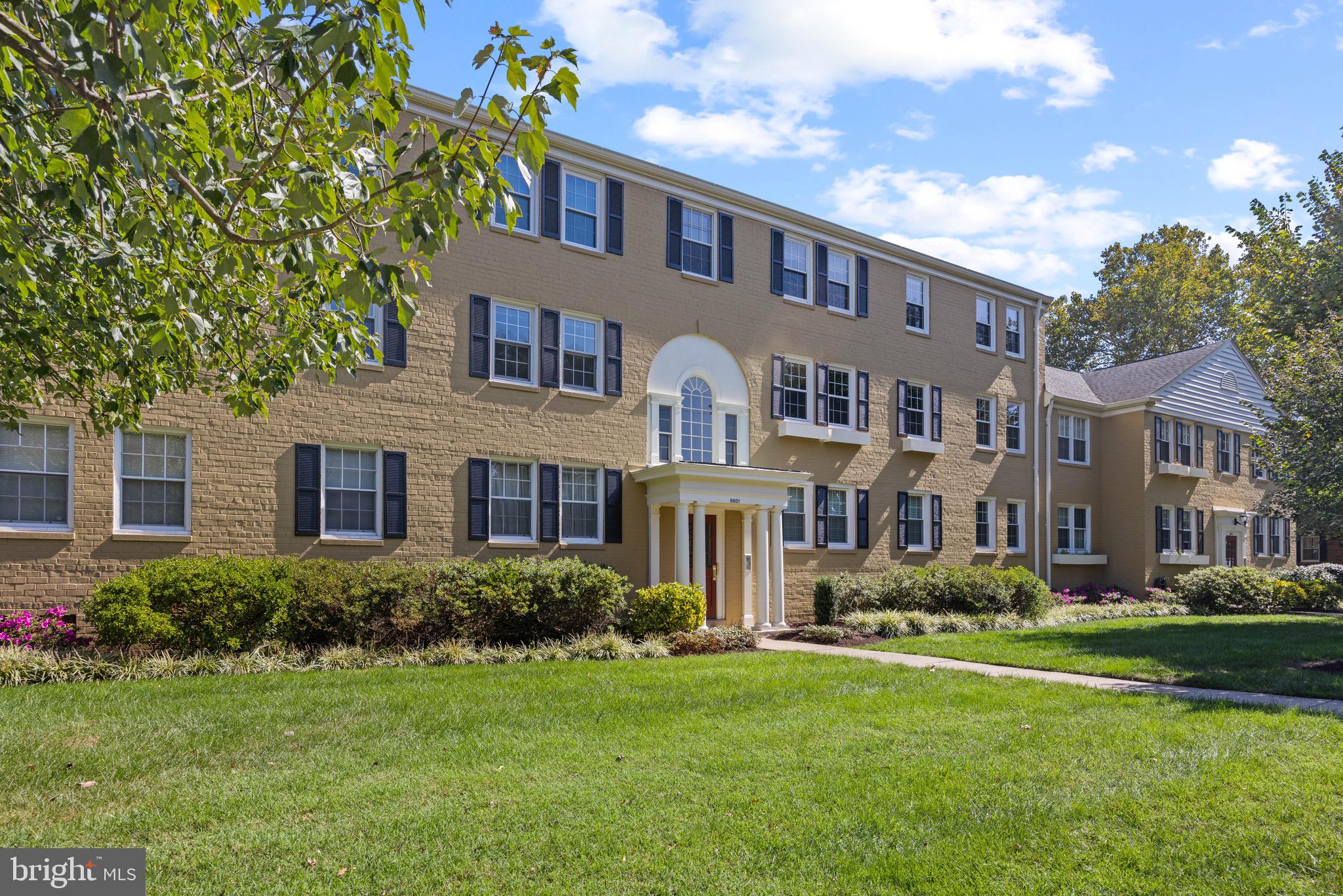 6601 E Wakefield DRIVE Unit: B2
