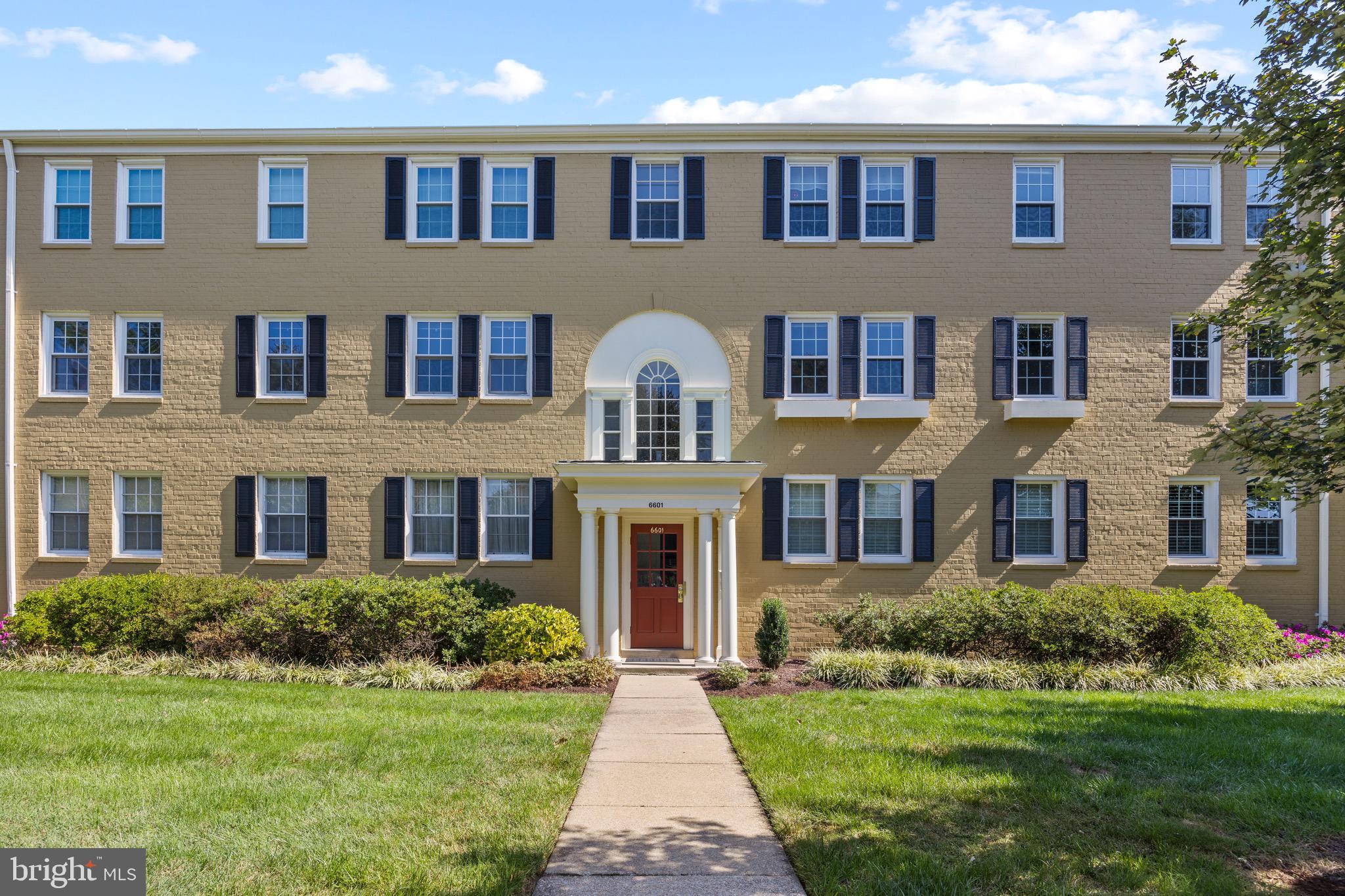 6601 E Wakefield DRIVE Unit: B2
