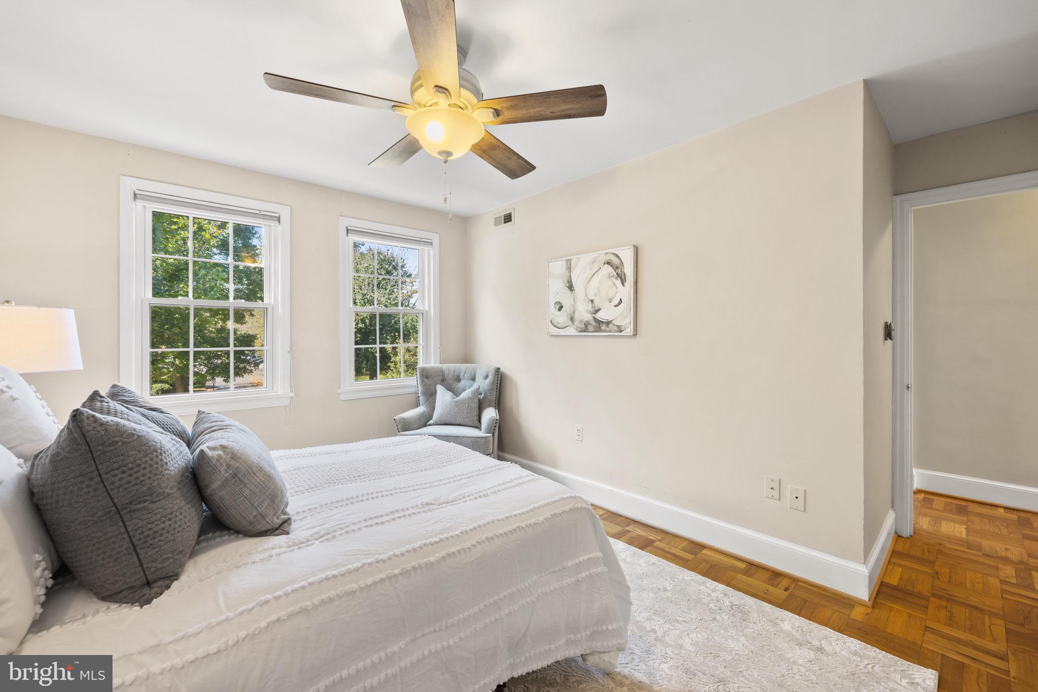 6601 E Wakefield DRIVE Unit: B2