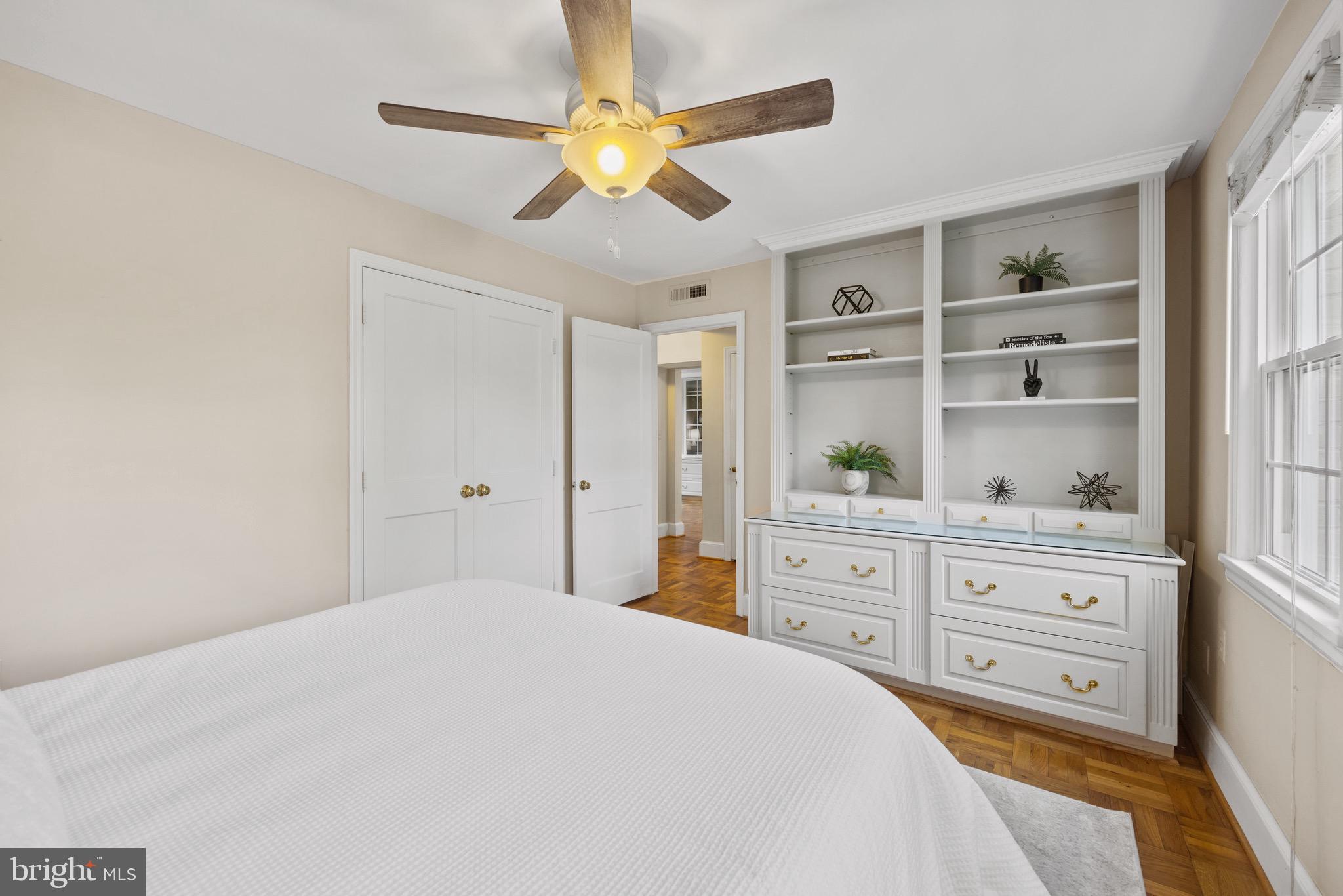 6601 E Wakefield DRIVE Unit: B2