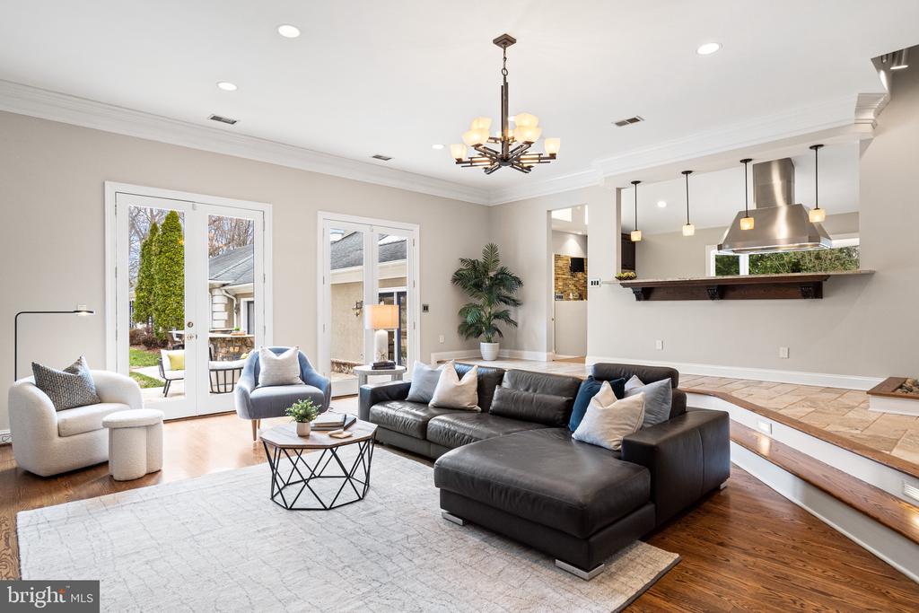 1500 Collingwood Rd