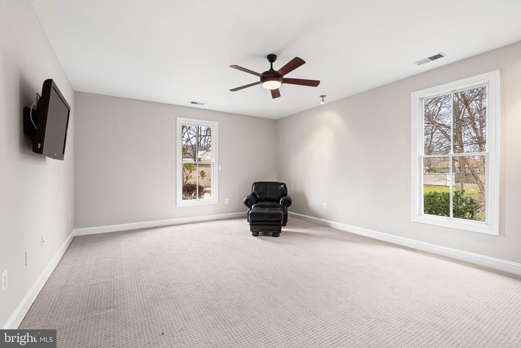 1500 Collingwood Rd