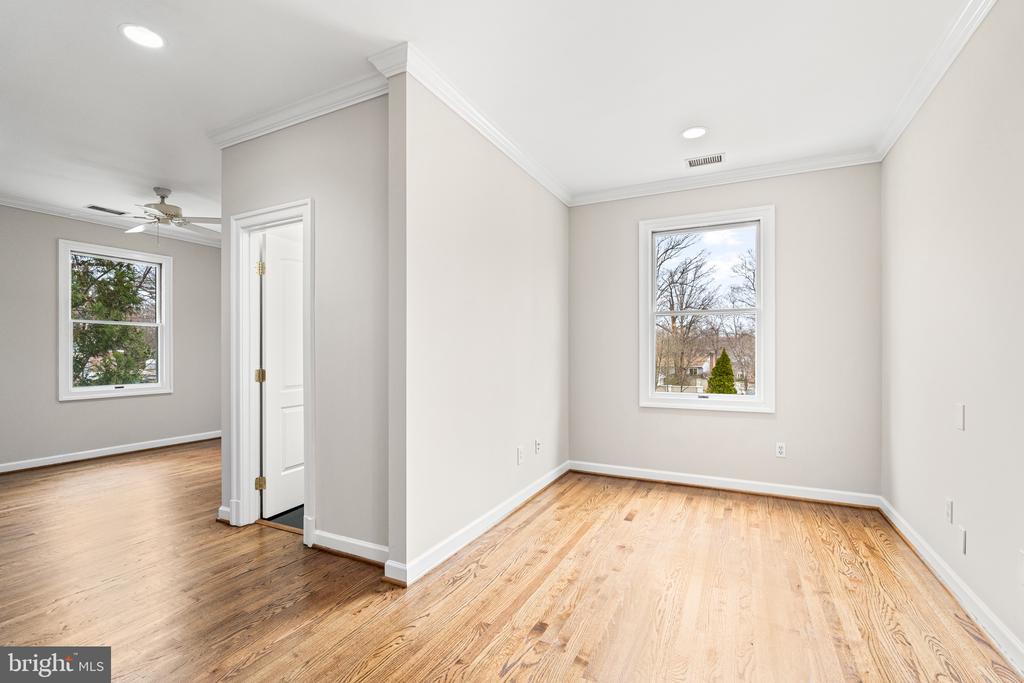 1500 Collingwood Rd
