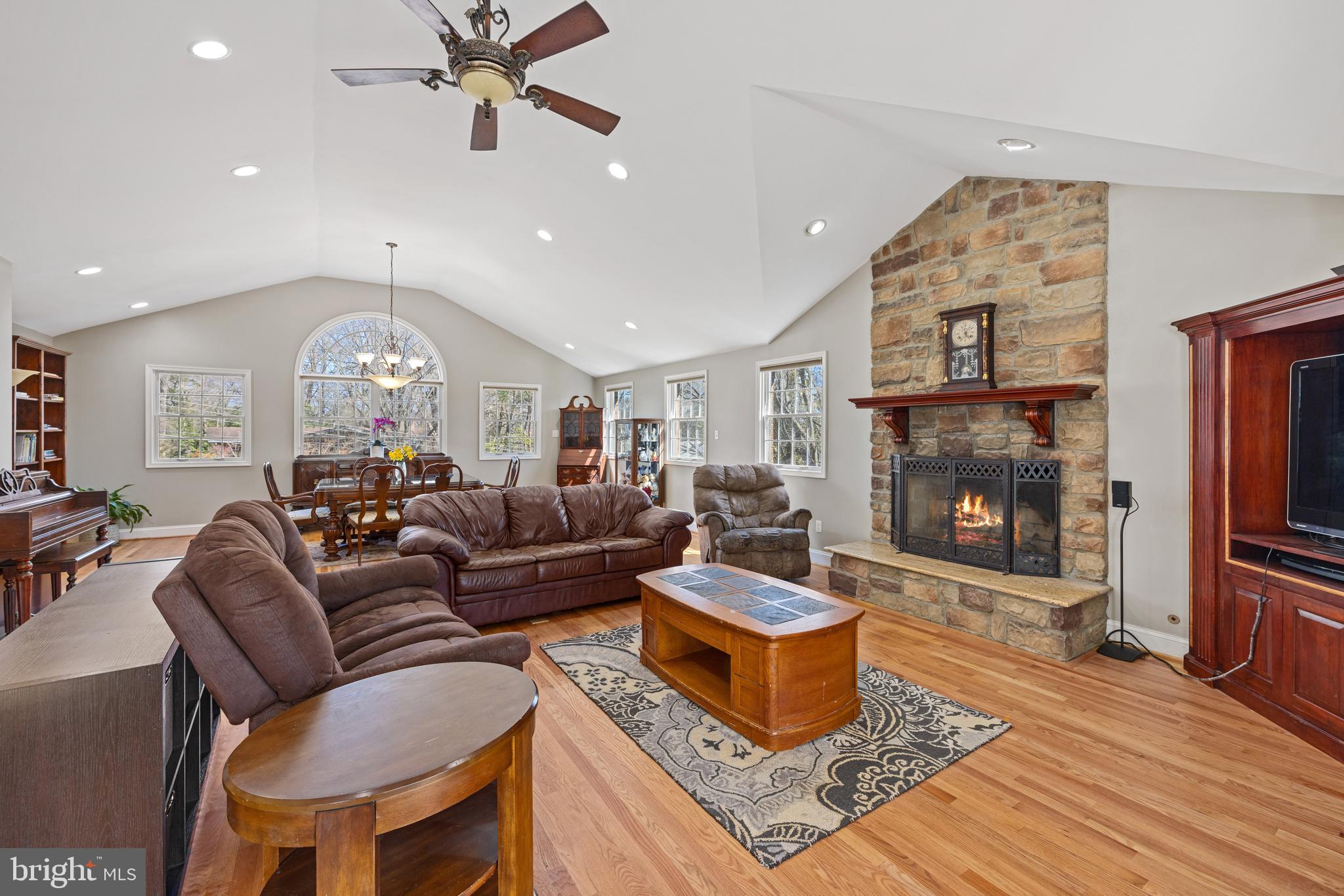 8416 W Boulevard Dr